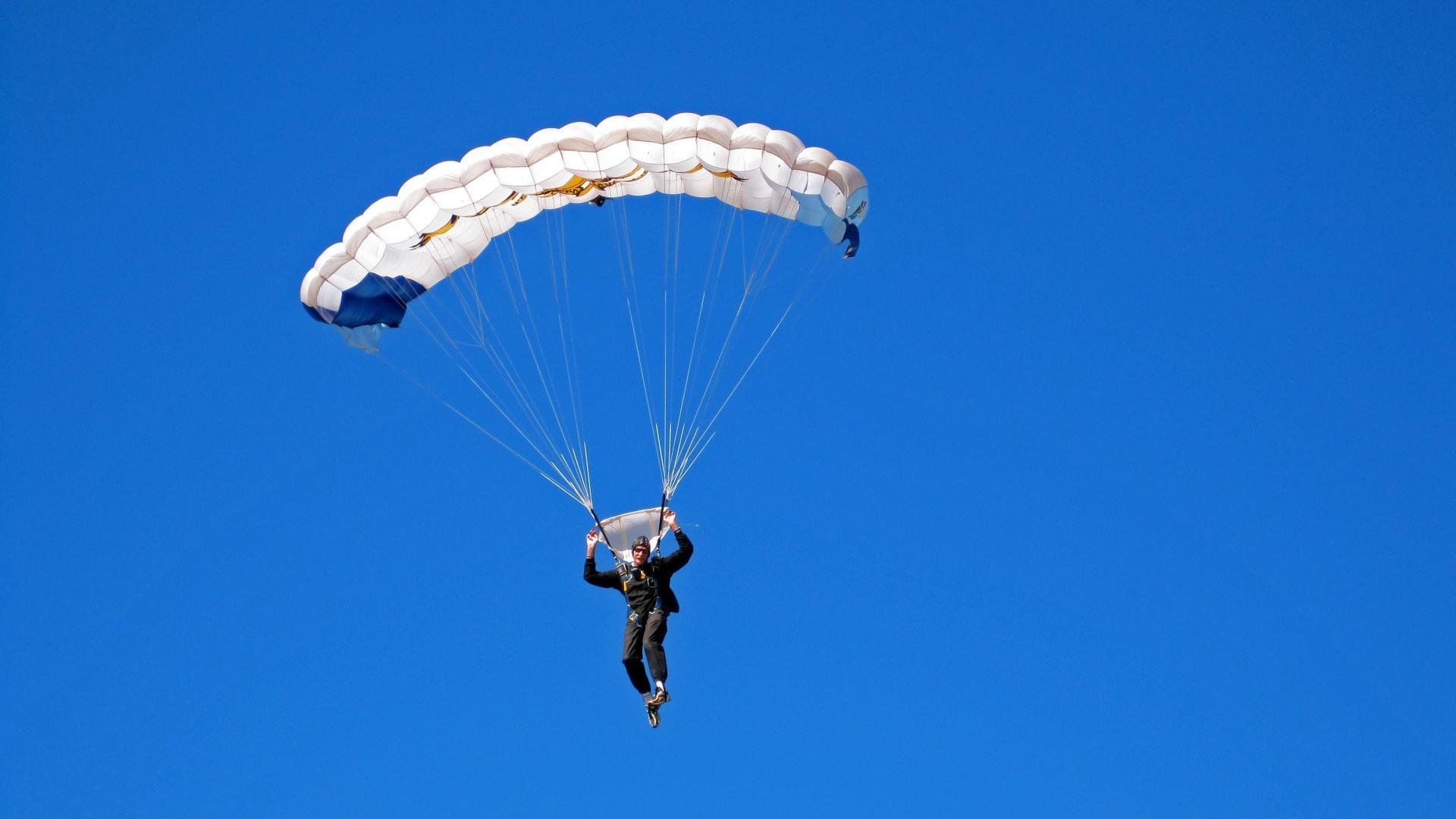 体育焦点快讯带来权威信息,体育新闻首页