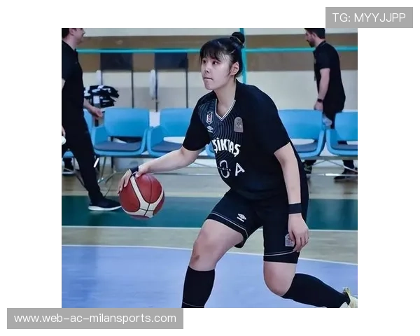 李月汝调侃护具穿搭,表达回归信心,李月汝 颜值 李月汝调侃护具穿搭,表达回归信心,李月汝 颜值